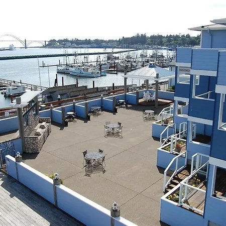 The Landing At Newport Condominium Hotel Esterno foto